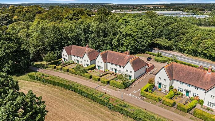 3 Bedroom Property For Sale In Harrison Lane, Balls Park, Hertford, SG13