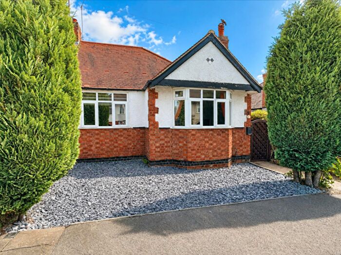 2 Bedroom Semi-Detached Bungalow For Sale In Lyncroft Way, Northampton, NN2