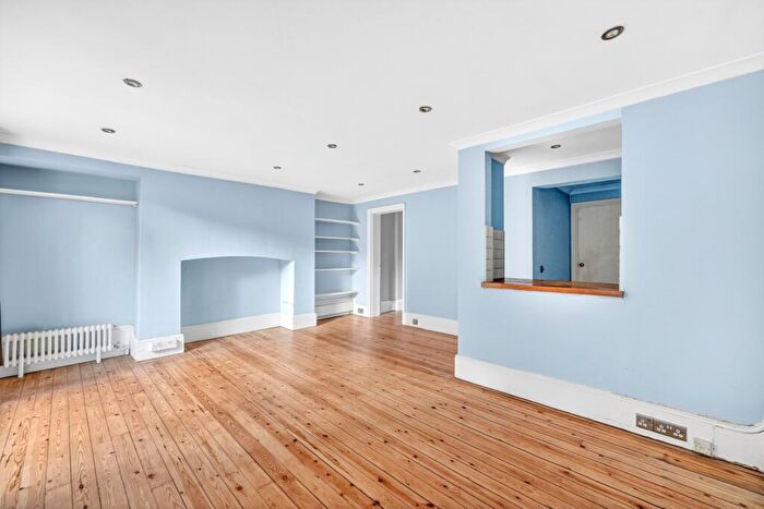 1 Bedroom Flat To Rent In Barnsbury Road, Chapel Market, N1