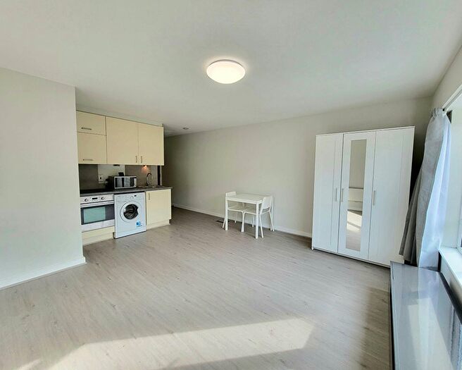 Studio To Rent In Heritage Avenue, London, NW9