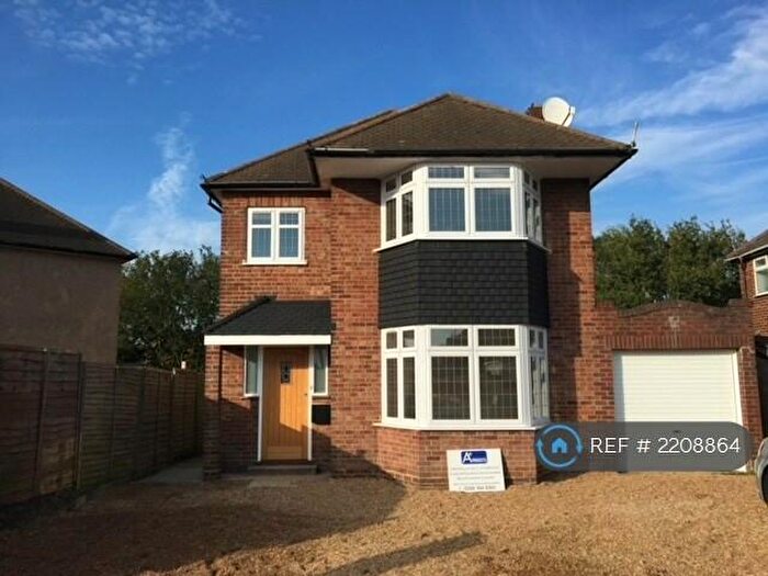 3 Bedroom Detached House To Rent In Longmead Drive, Sidcup, DA14