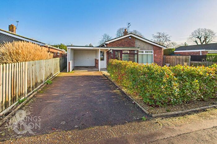 3 Bedroom Detached Bungalow For Sale In Kingswood Close, Brooke, Norwich, NR15