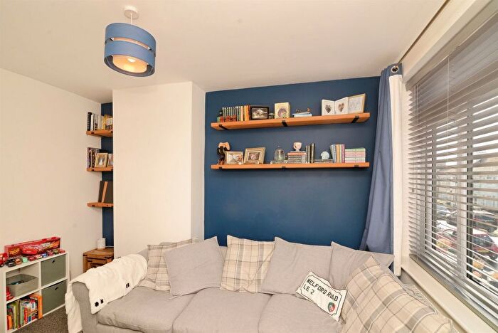 3 Bedroom Terraced House For Sale In Victoria Avenue, Hastings, TN35
