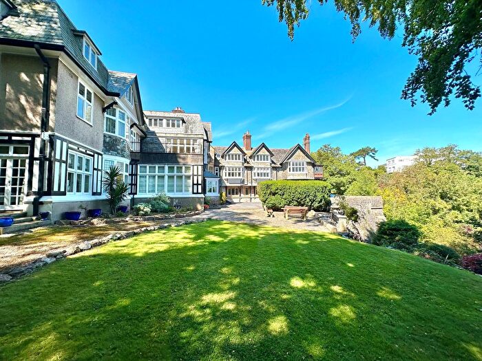 2 Bedroom Flat For Sale In Babbacombe, Torquay, TQ1