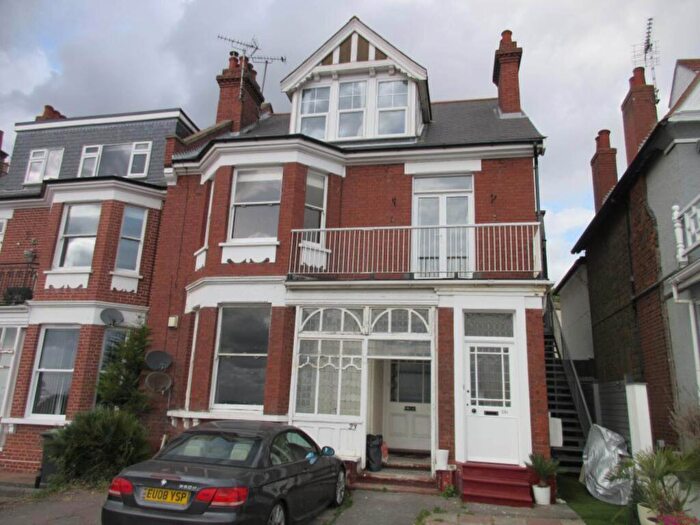 2 Bedroom Flat To Rent In Westcliff Parade, Westcliff On Sea, SS0