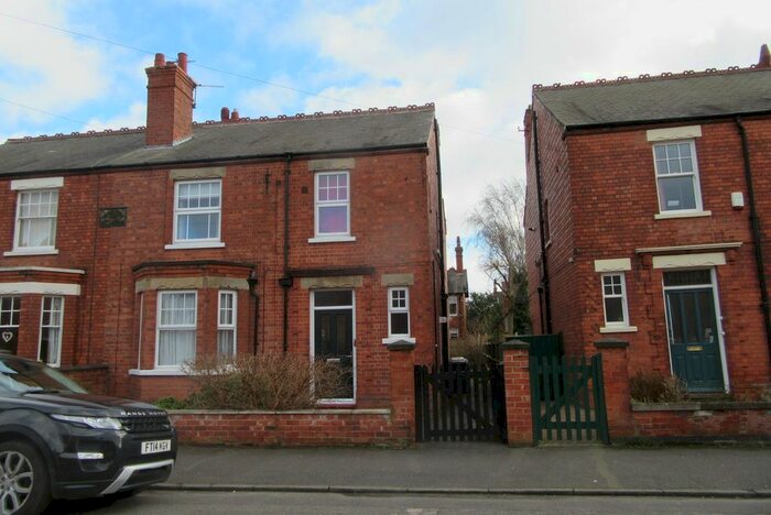 2 Bedroom Flat To Rent In Winchilsea Avenue, Newark, NG24