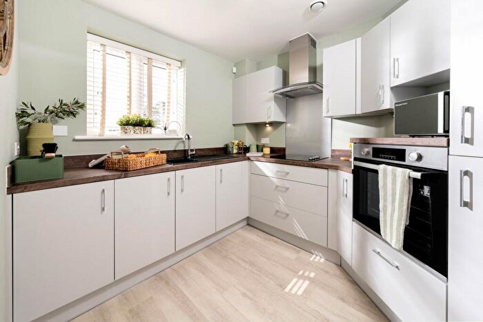 1 Bedroom Flat For Sale In Salterton Road, Exmouth, Devon, EX8