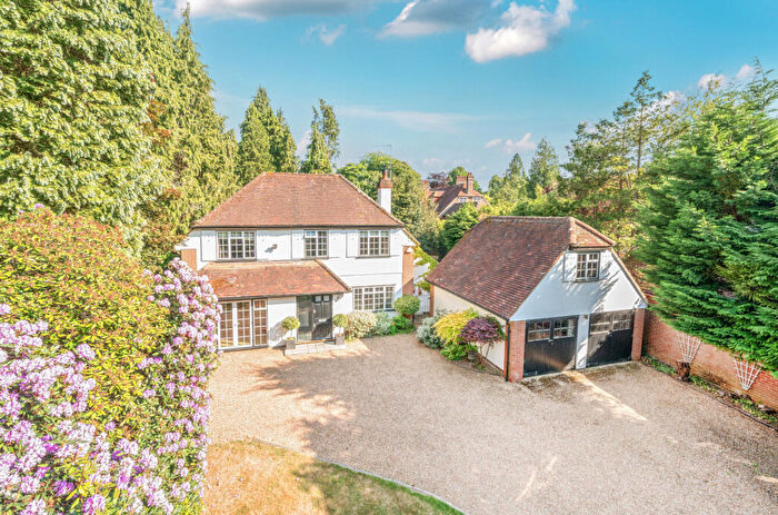 4 Bedroom Detached House For Sale In Golf Club Road, Woking, Surrey, GU22