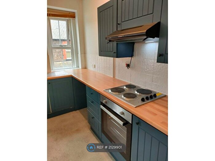 1 Bedroom Flat To Rent In Selbourne Place, Minehead, TA24