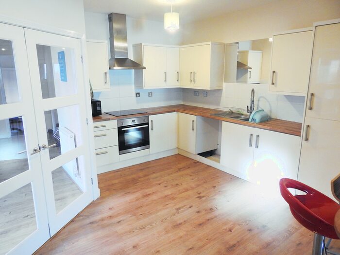 4 Bedroom Detached House To Rent In Edgecumbe Street, Hull, HU5