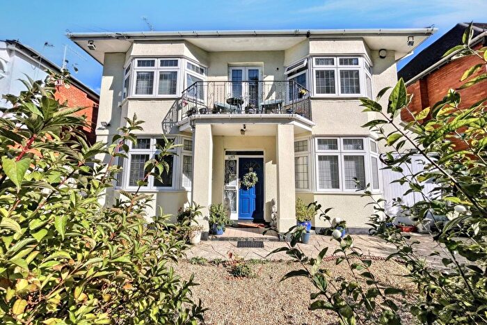6 Bedroom Detached House For Sale In Bournemouth, BH9