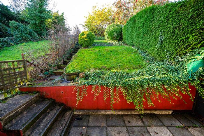 4 Bedroom Terraced House To Rent In Guildford Park Avenue, Guildford, GU2