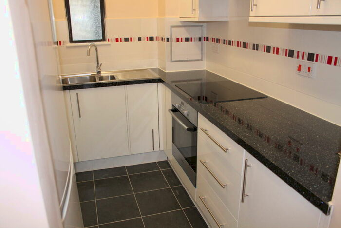 1 Bedroom Flat To Rent In Ceres Court - Central Kingston, KT1