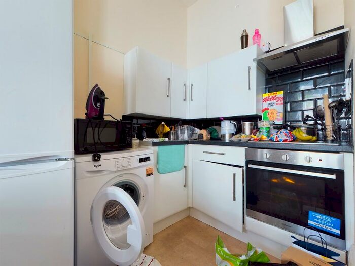 Studio To Rent In Bristol Road, BN2