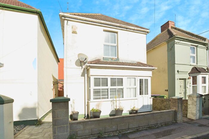2 Bedroom Detached House For Sale In Windmill Street, Hythe, Kent, CT21