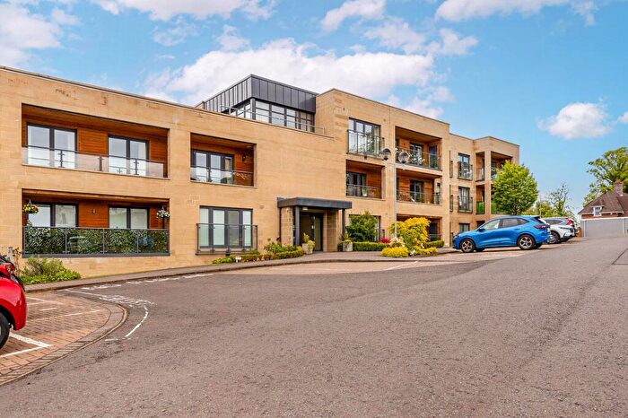 2 Bedroom Apartment For Sale In Canniesburn Drive, Bearsden, G61