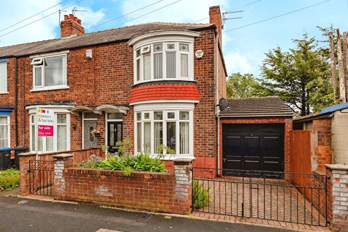 3 Bedroom End Of Terrace House For Sale In Studley Road, Middlesbrough, TS5