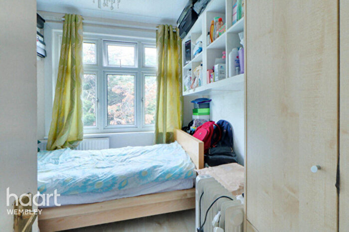 2 Bedroom Maisonette For Sale In Wembley Park, HA9