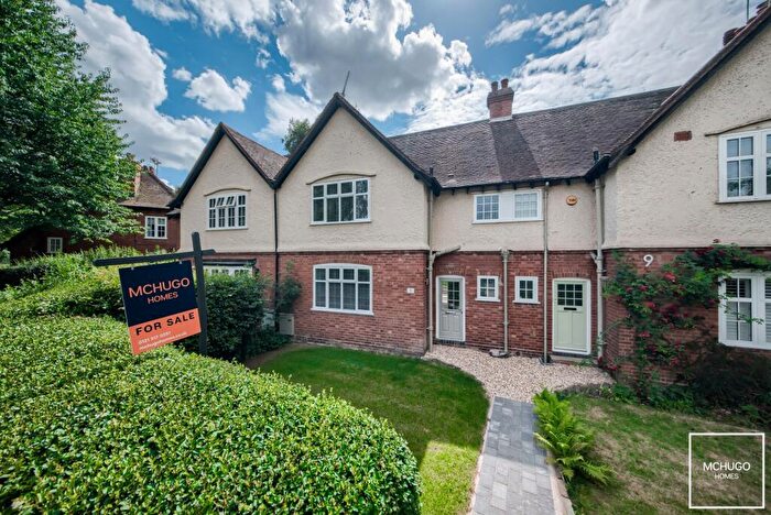 4 Bedroom Terraced House For Sale In The Circle, Birmingham, B17