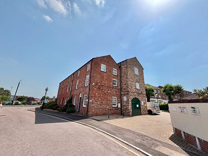 2 Bedroom Flat To Rent In Eastgate Gardens, Taunton, TA1