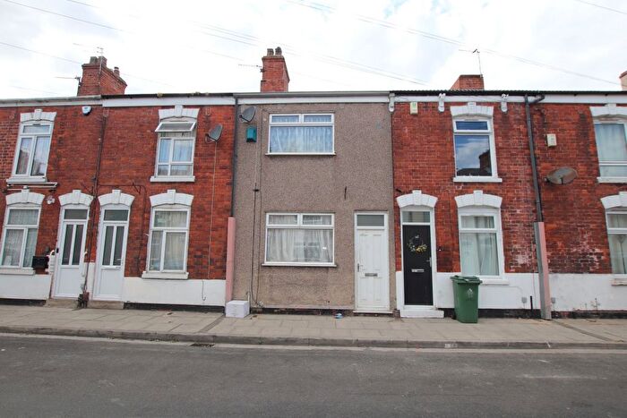 3 Bedroom Terraced House For Sale In Rutland Street, Grimsby, DN32