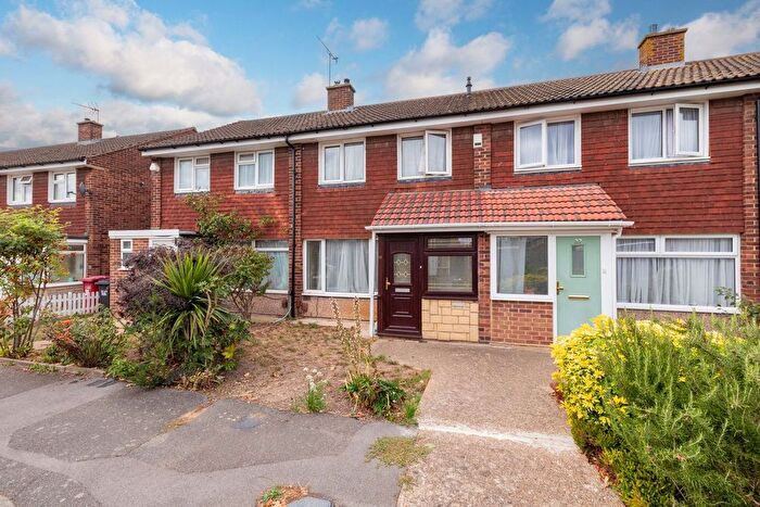 3 Bedroom Terraced House For Sale In Windrush Avenue, Langley, SL3