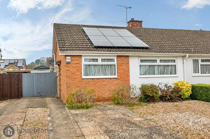 2 Bedroom Semi-Detached Bungalow For Sale In Westminster Crescent, NN13