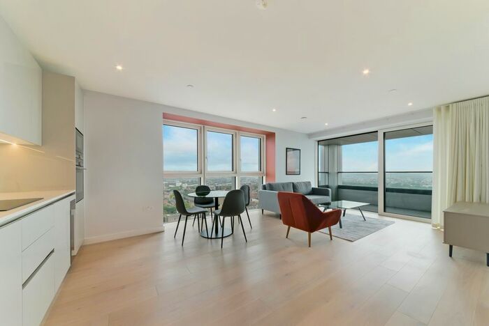 2 Bedroom Flat To Rent In Deacon Street, Elephant Amp; Castle, London, SE17