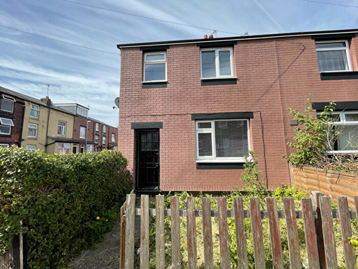 3 Bedroom End Of Terrace House To Rent In East End Park, Leeds, West Yorkshire, LS9