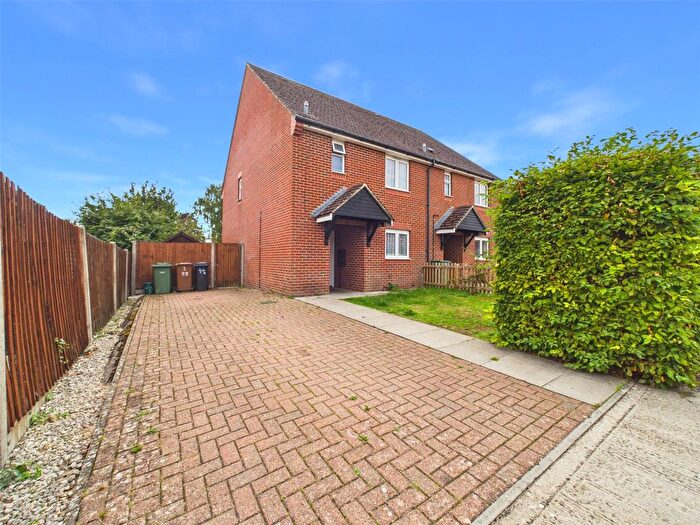 3 Bedroom End Of Terrace House To Rent In Old Field, Little Milton, Oxford, Oxfordshire, OX44