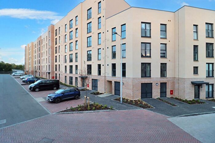 2 Bedroom Flat To Rent In Kilpatrick Grove, Edinburgh, EH6