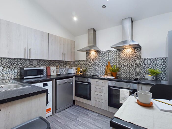 4 Bedroom Flat To Rent In West Parade, Lincoln, LN1