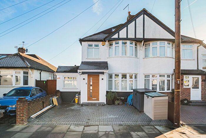 3 Bedroom Semi Detached House For Sale In Albemarle Avenue, Twickenham, TW2