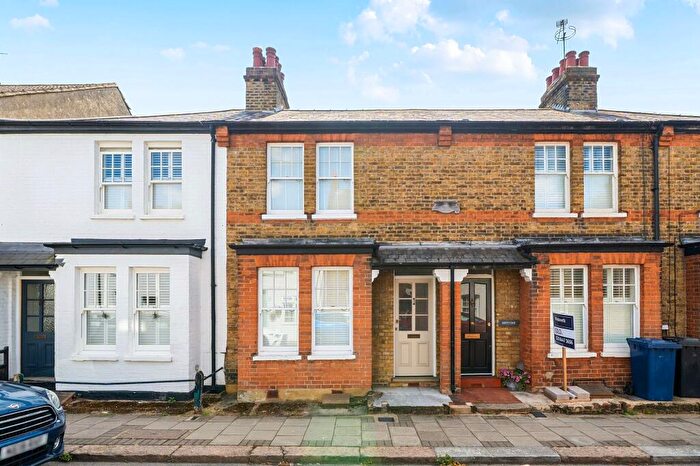 2 Bedroom Terraced House For Sale In Union Street, Barnet, EN5