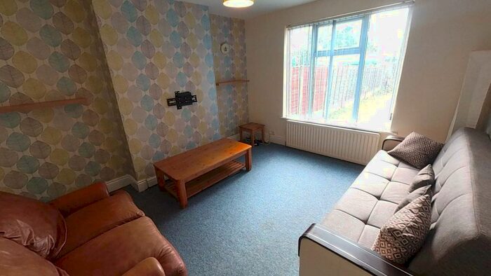 3 Bedroom Semi-Detached House To Rent In Fairholme Road, Withington, Manchester, M20