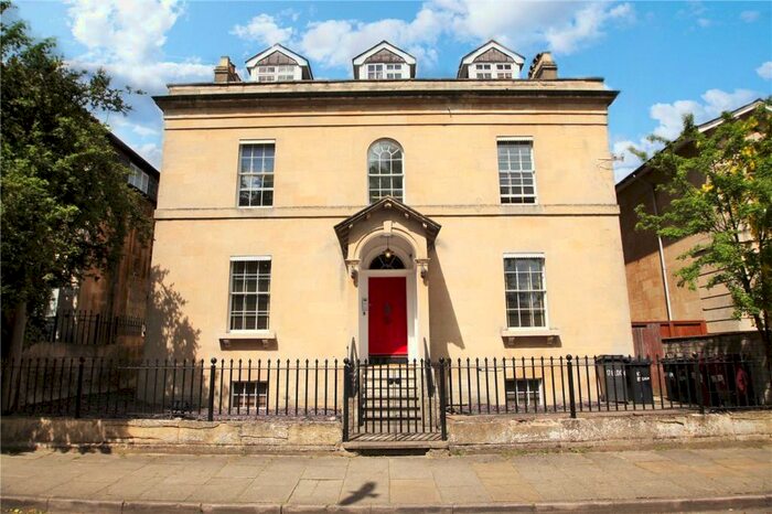 1 Bedroom Apartment To Rent In Eldon Square, Reading, Berkshire, RG1