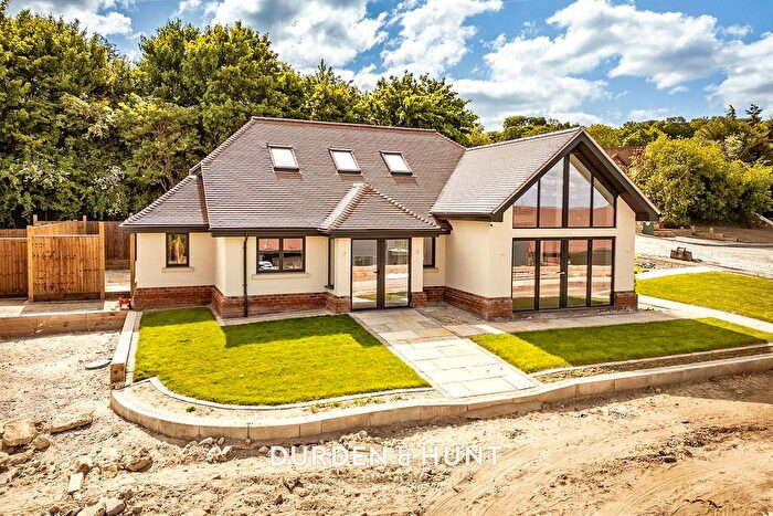 2 Bedroom Detached Bungalow To Rent In Mott Street, Loughton, IG10