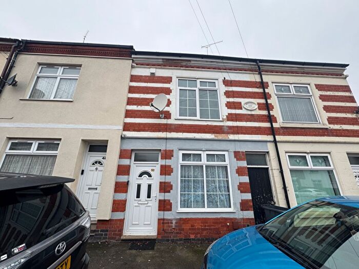 3 Bedroom Semi Detached House To Rent In Ireton Road, Leicester, LE4