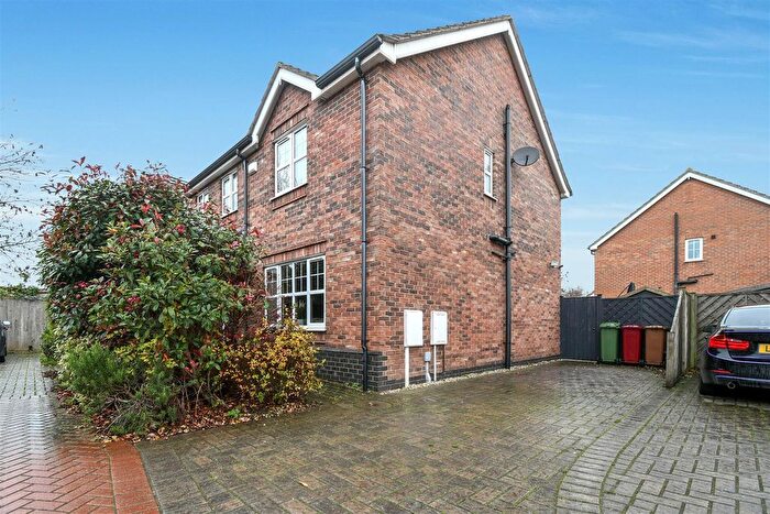 3 Bedroom Semi-detached House For Sale In , Garsdale Close, Scunthorpe, North Lincolnshire, DN16