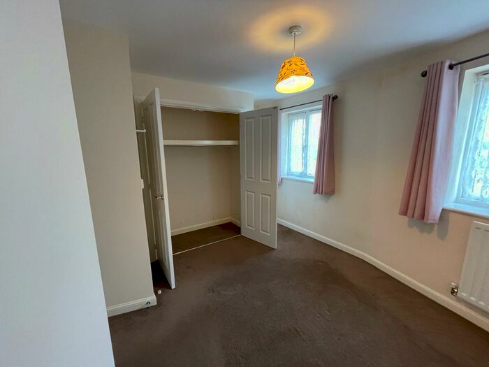 2 Bedroom Flat To Rent In St. Lucia Crescent, Bristol, BS7