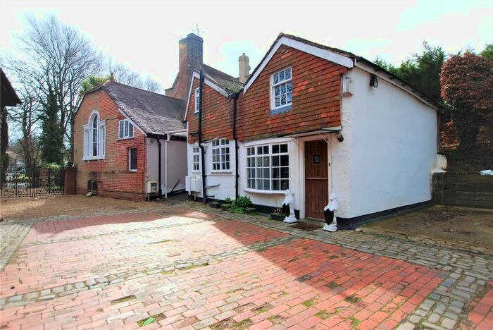 3 Bedroom Semi-Detached House To Rent In London Road, Wallington, Surrey, SM6