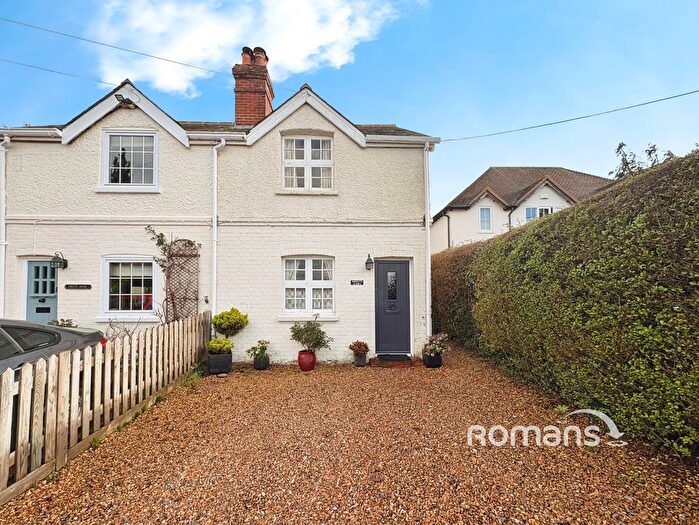 3 Bedroom Semi-Detached House For Sale In Chequers Lane, Eversley, Hook, RG27