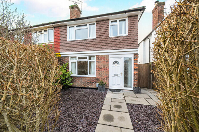 3 Bedroom Semi Detached House For Sale In Rydens Way, Woking, Surrey, GU22