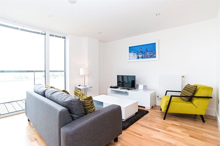 2 Bedroom Flat To Rent In Dowells Street, Greenwich, London, SE10