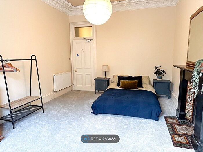 5 Bedroom Flat To Rent In Strathearn Road, Edinburgh, EH9