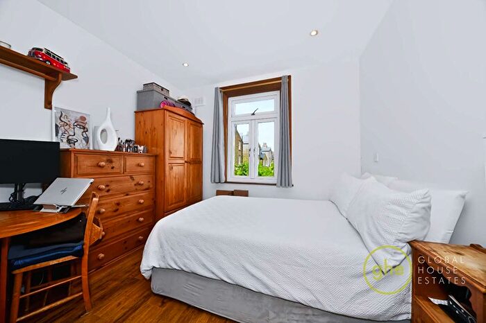 Studio To Rent In Shorrolds Road, Fulham Broadway, London, SW6