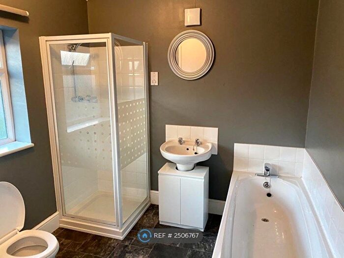 2 Bedroom Flat To Rent In Gresty Terrace, Crewe, CW1