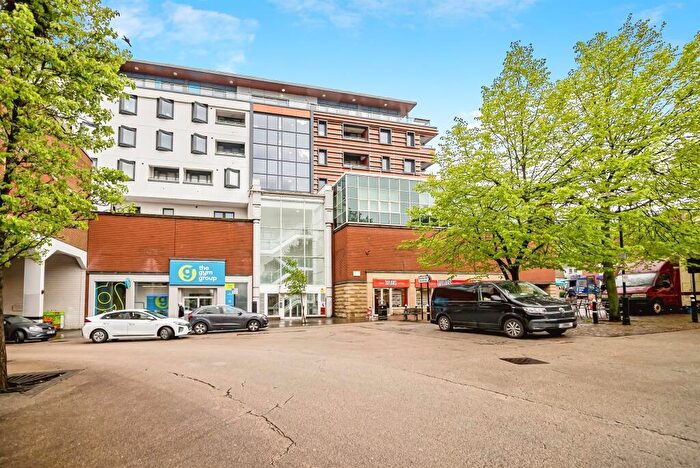2 Bedroom Apartment For Sale In Great Western Street, Aylesbury, HP20