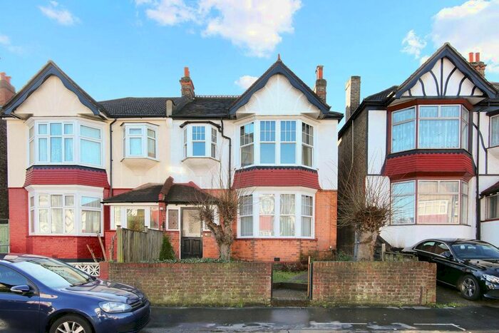 2 Bedroom Flat To Rent In Norbury Crescent, Norbury, London, SW16