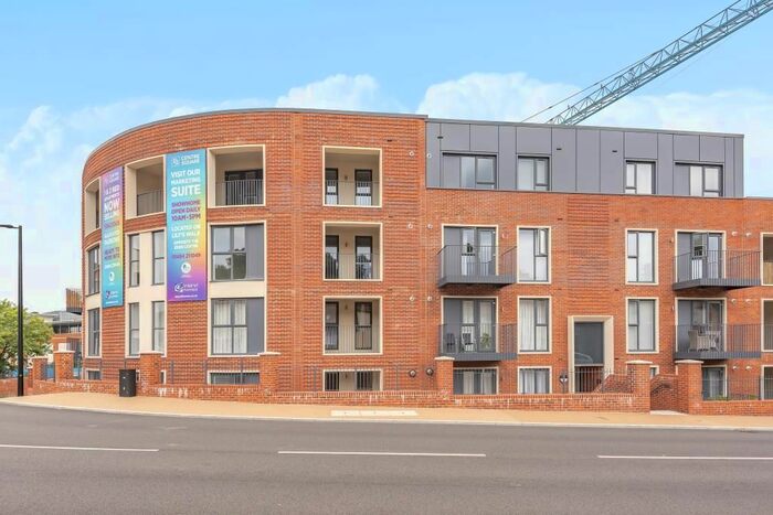 2 Bedroom Flat To Rent In High Wycombe, Greater London HP11